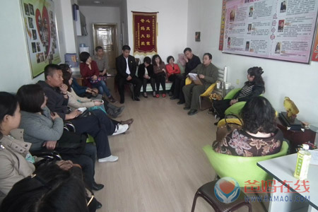 恳谈会全景.jpg