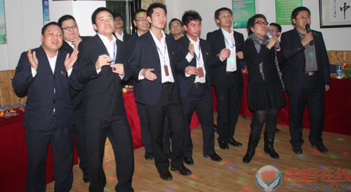 晚会2.jpg